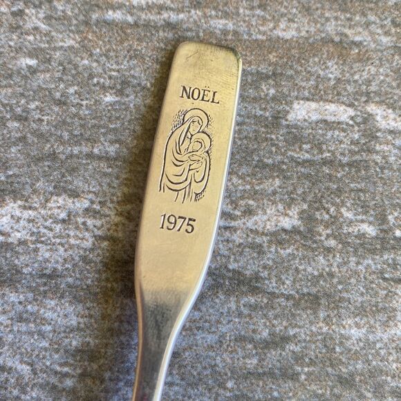 Vintage | 1975 Noel Collector Spoon #2 - Picture 2 of 4